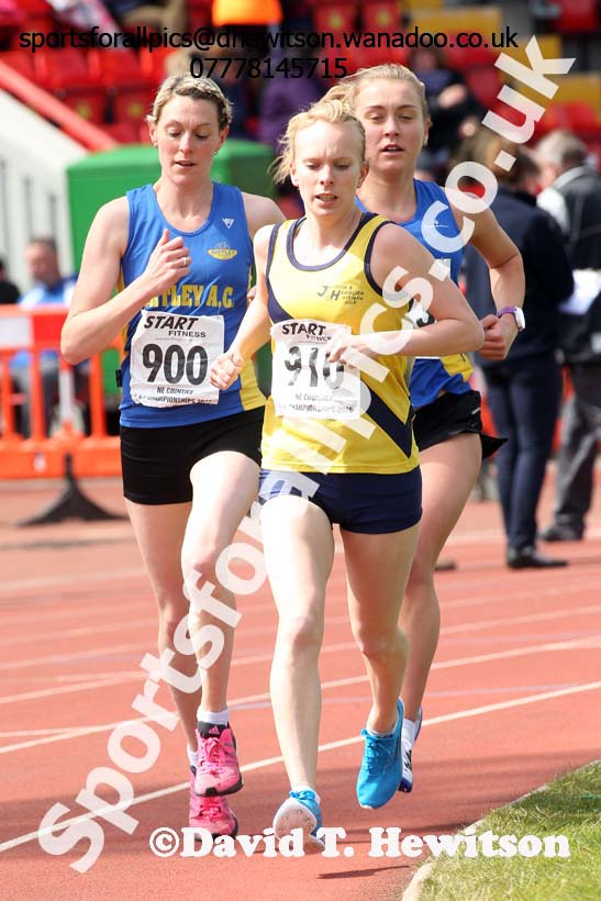Senior womens 5000 metres, North Eastern Track and Field Champs, Gateshead Stadium. Photo: David T. Hewitson/Sports for All Pics